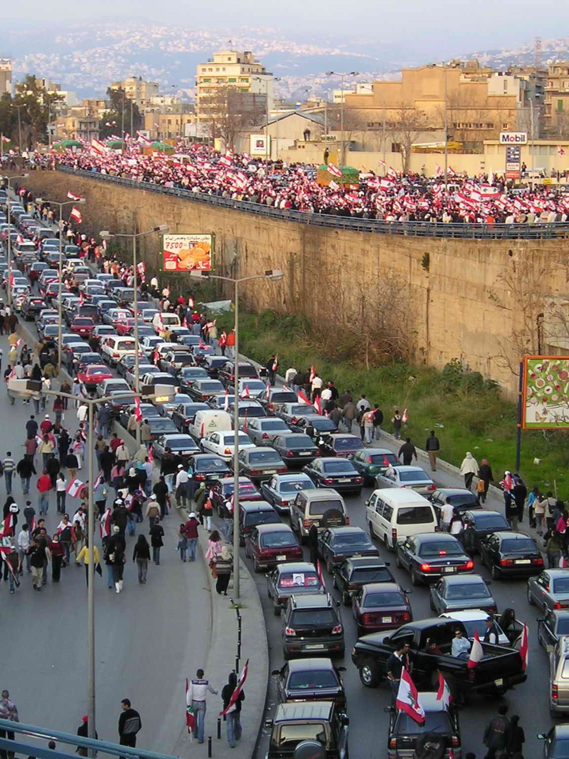 Cedar Revolution demonstrators used as the main image for Independence Intifada.